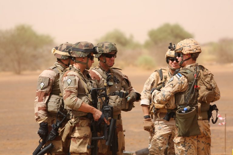 Sahel – Lutte antiterroriste: le commandant de Barkhane fait le point à Roch Kaboré