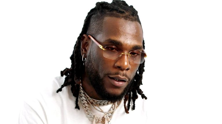 Nigéria: Burna Boy s&rsquo;offre une montre-bracelet de plus de 70 millions CFA (photo)