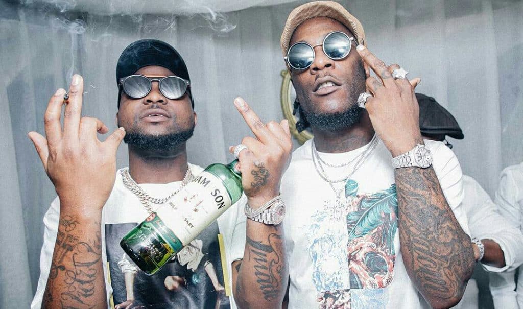Bagarre spectaculaire de Davido et Burna Boy @ Agogo Ayo News