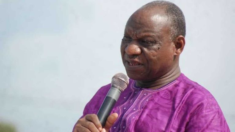 Message de Talon à la nation: le Bénin décrit contraste avec la réalité, selon Eugène Azatassou