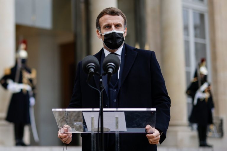 France: positif au coronavirus, Emmanuel Macron donne des nouvelles sur sa santé (Vidéo)