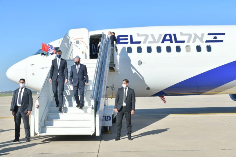 Après la normalisation de leurs relations, des responsables israéliens atterrissent au Maroc