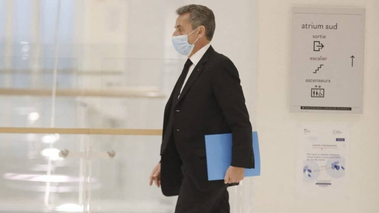 Procès des écoutes: Nicolas Sarkozy au bord des larmes à la barre