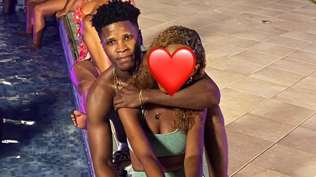 Santrinos Raphael en couple avec Monica? @ FB