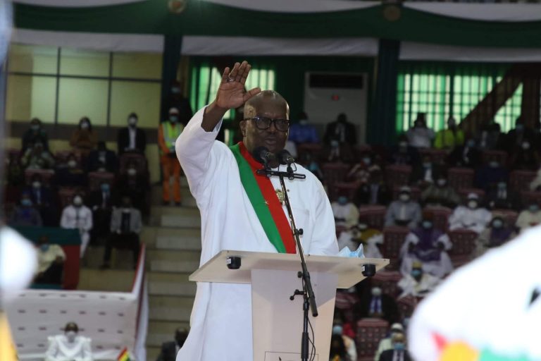 Roch Kaboré: « La France est un important partenaire dans le combat du G5 Sahel, contre les terroristes »