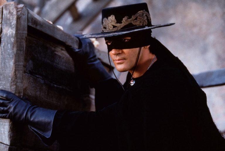 Le célèbre justicier « Zorro » est de retour et sera interprété par une femme, Sofia Vergara