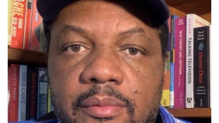 Zimbabwe: le célèbre journaliste Hopewell Chin&rsquo;ono de nouveau arrêté