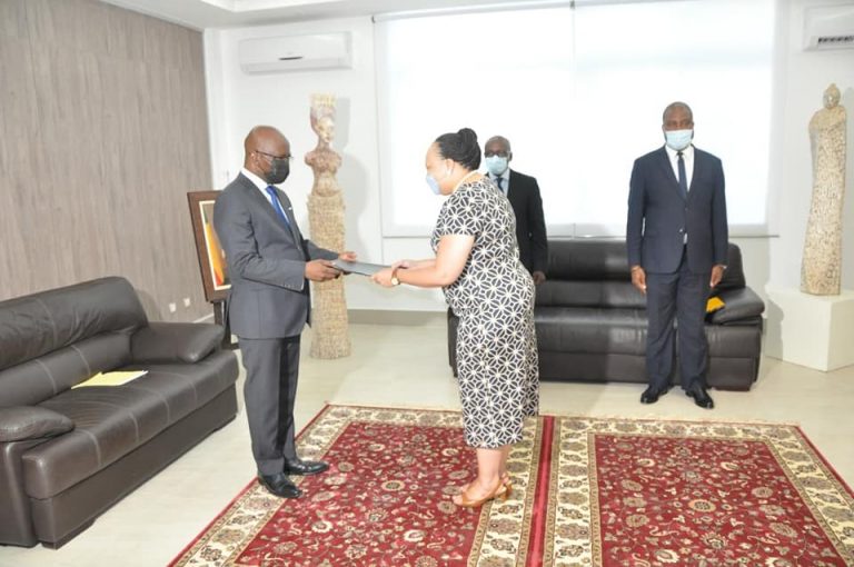 Bénin: des copies figurées des lettres de créance présentées à Agbénonci