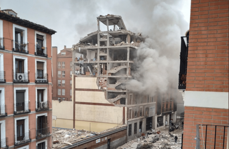 Madrid: un immeuble de plusieurs étages éventré par une forte explosion (Vidéo)