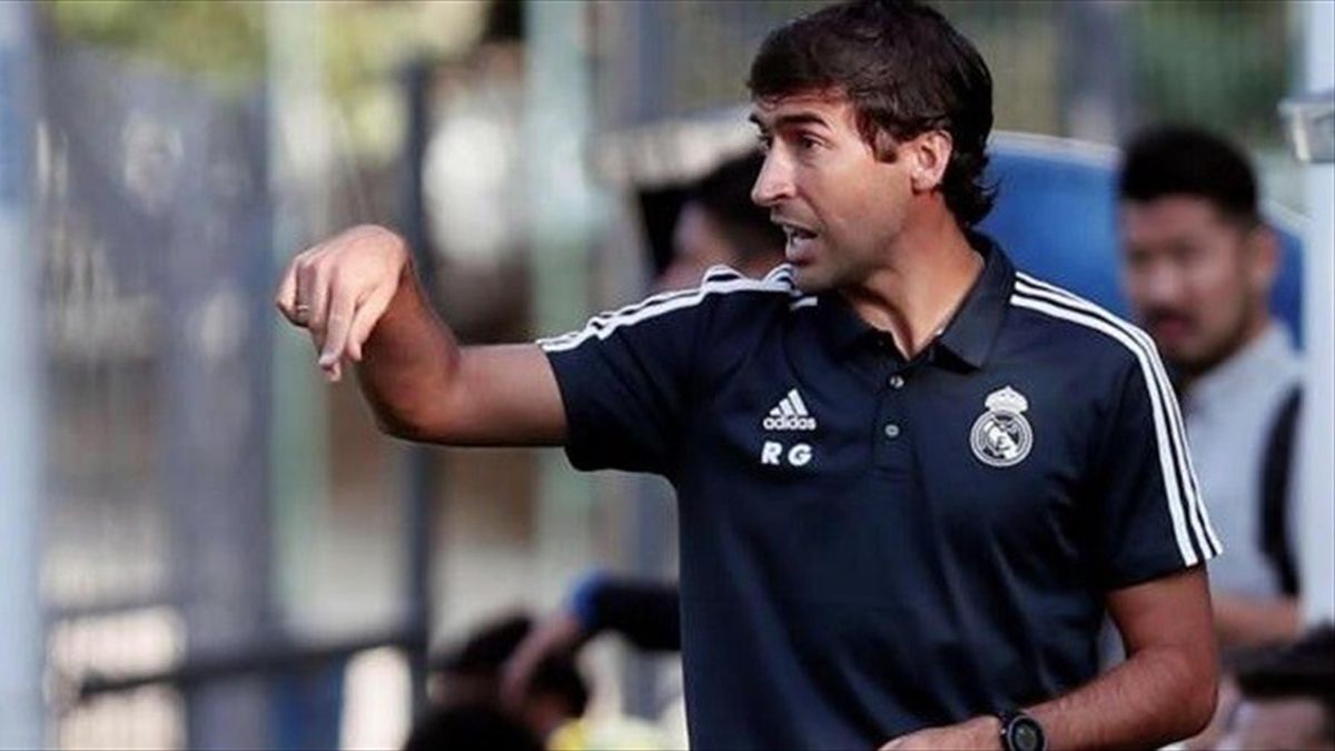 Raúl González Blanco, l'entraîneur en charge du Castilla