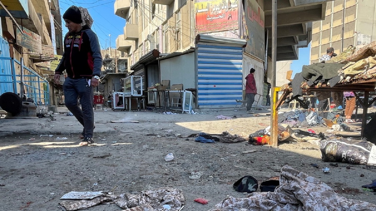 Une vue montre le site d'un attentat suicide à Bagdad, en Irak, le 21 janvier 2021