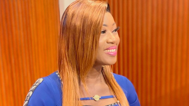 Côte d&rsquo;Ivoire: à 39 ans, l&rsquo;animatrice Konnie Touré cherche un homme à épouser (photo)