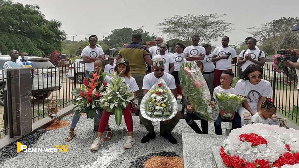 Les Makosso prient pour leur mère Tatiana Kosséré au cimetière @ PsFB