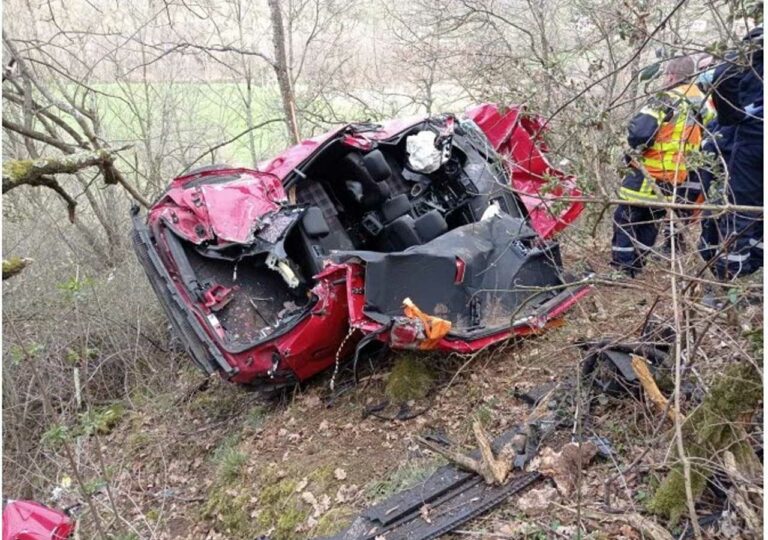 France: décès tragique de trois jeunes dans un accident de la route à Ardèche