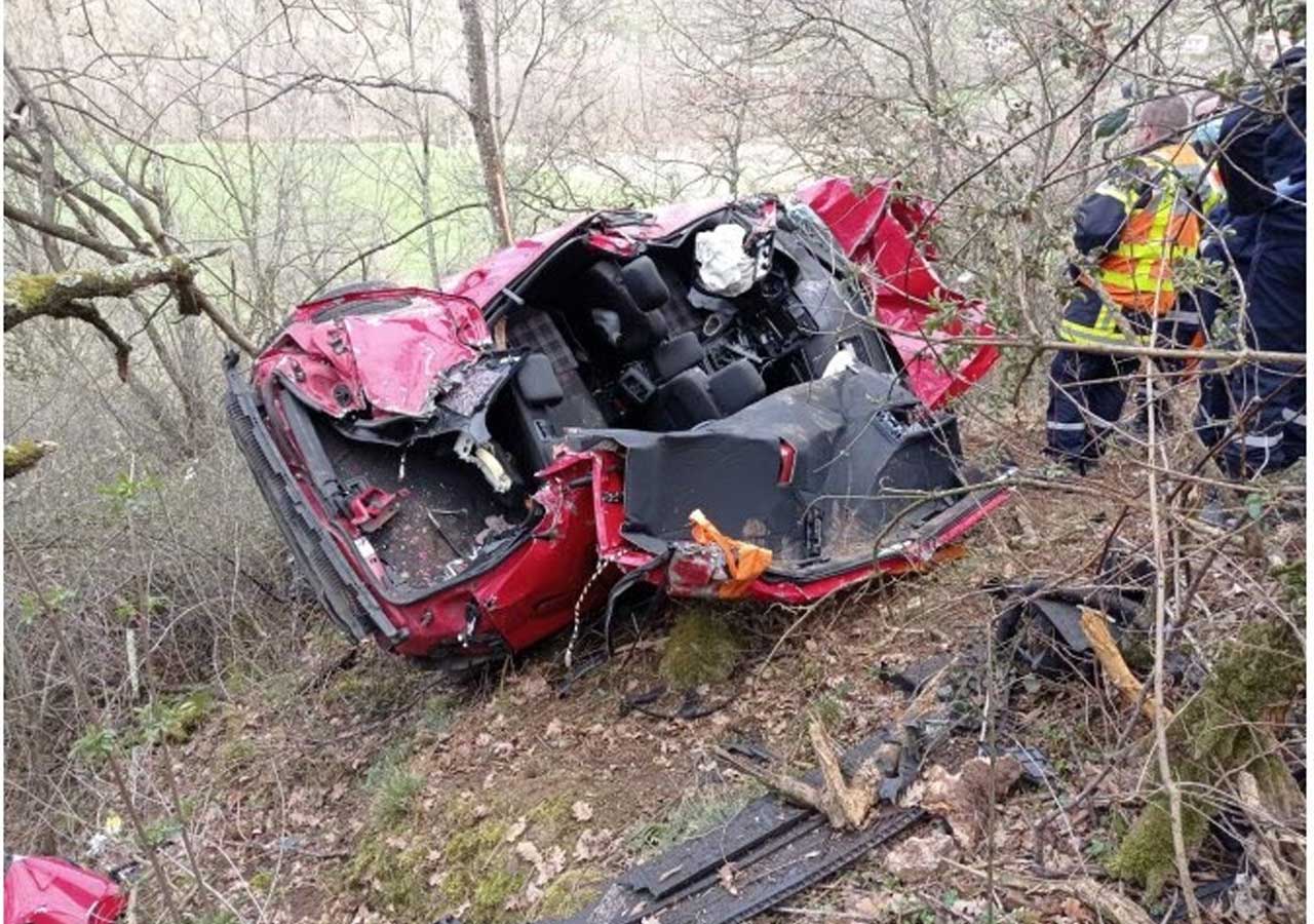 Ardèche : décès tragique de trois jeunes dans un accident de la route @ Le Dauphin