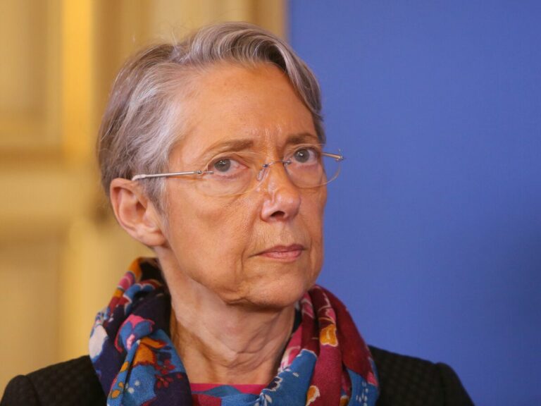 Coronavirus en France: testée positive, la ministre du Travail Elisabeth Borne hospitalisée