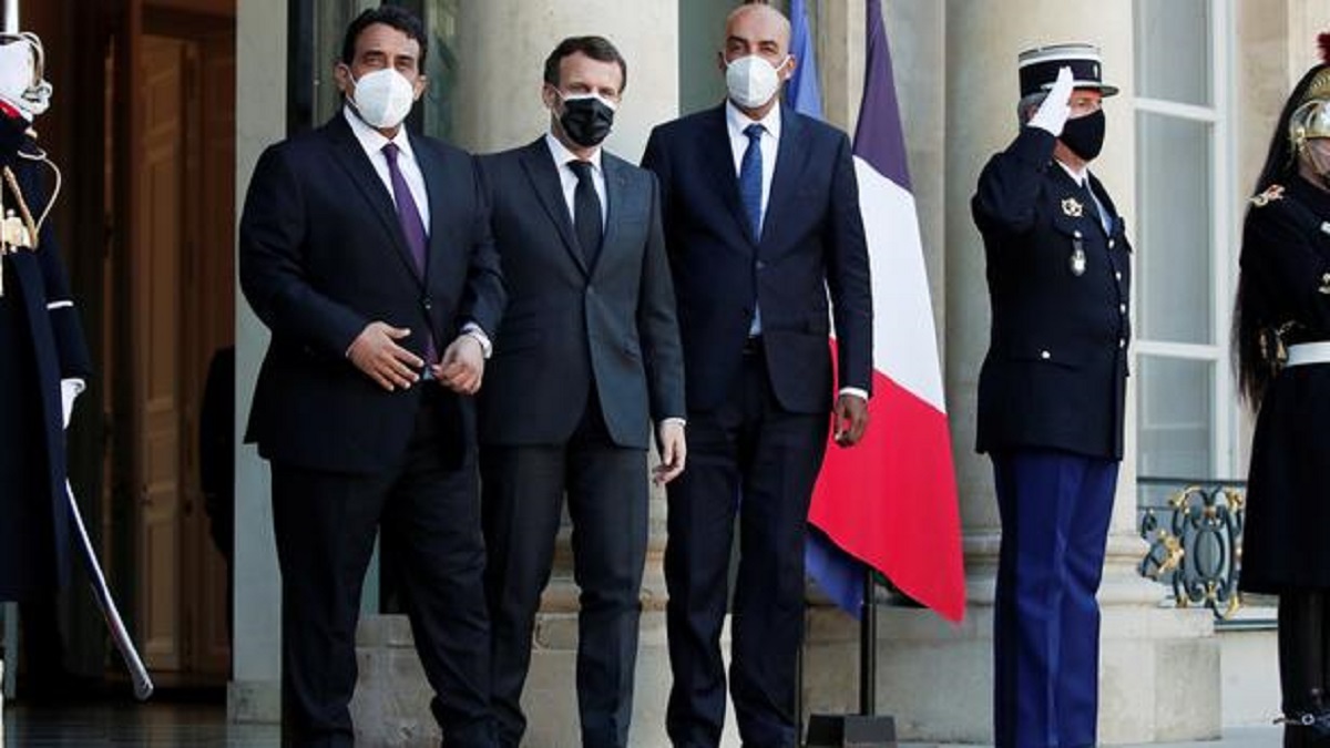 Mohamed el-Menfi, Emmanuel Macron et Musa al-Koni à l'Élysée