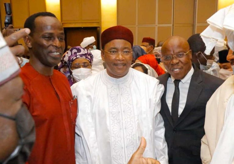 Niger: le groupe ivoirien Magic System  répond à une invitation du président de la République