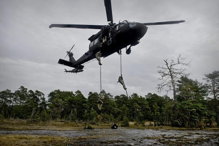 Mali – Opération «Takuba»: les puissants «Black Hawk» suédois prêts à entrer en jeu