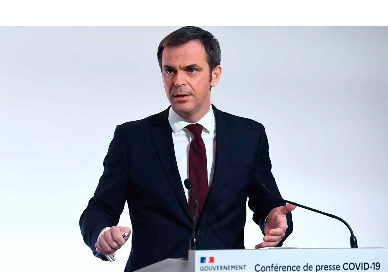 Olivier Véran lors d'une conférence de presse, le 4 mars 2021. © Alain Jocard/Pool via Reuters